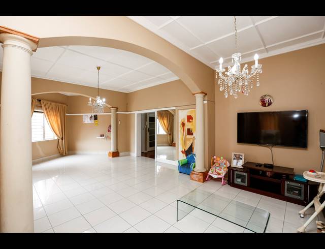 2 BEDROOM APARTMENT TO LET IN MORNINGSIDE